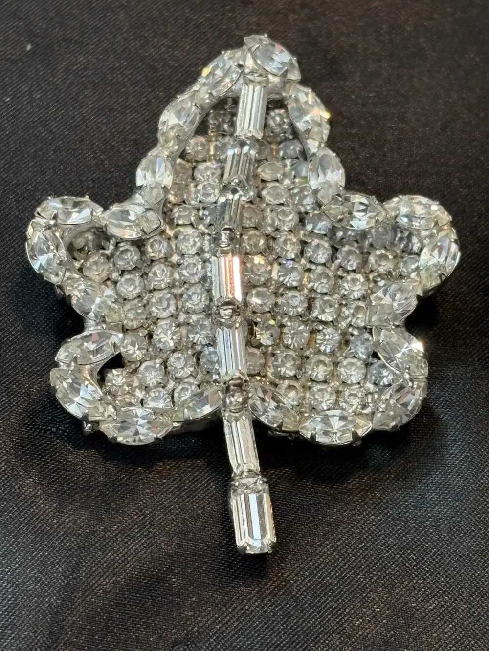 Vintage Unsigned Rhinestone Leaf Brooch 2.25 Inch Silver Tone Statement